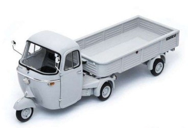 450056900	Vespa Pantero Solid Grey	1:18